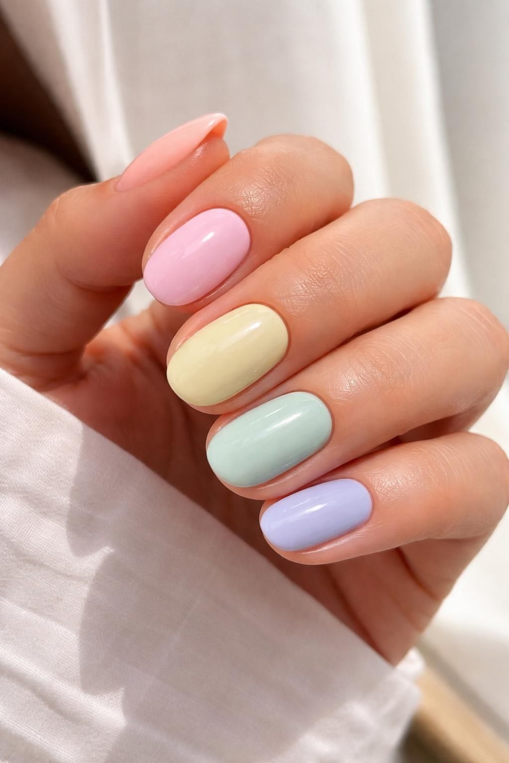 discover effortless and chic summer nail ideas with our simple guide to stylish and easy-to-achieve looks perfect for the sunny season.